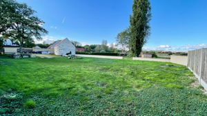 Photo 2- click for photo gallery